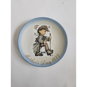 Vintage Schmid 1977 Mothers Day Sister Berta Hummel Moonlight Return Plate